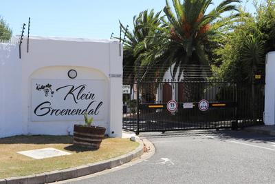 Townhouse For Rent in Kenridge, Durbanville