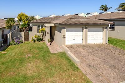Townhouse For Sale in Kleinbron Park, Cape Town