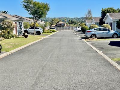 Townhouse For Rent in Sonstraal Heights, Durbanville